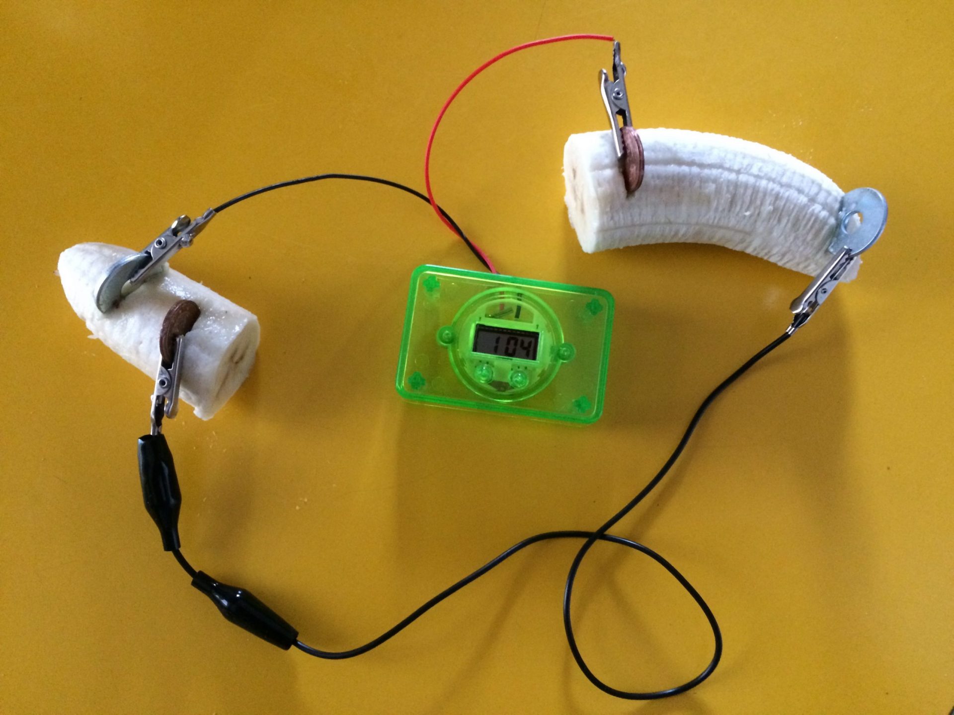 ScienceLab Experiment Strom aus Bananen