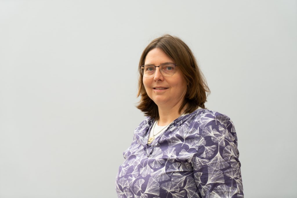 ScienceLab Kursleiterin und Vorstand Sabine Richter Lüneburg