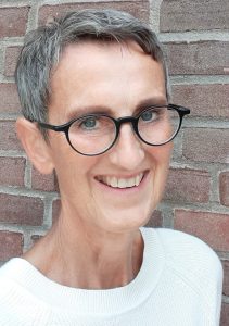 ScienceLab Kursleiterin Ursula Horsten